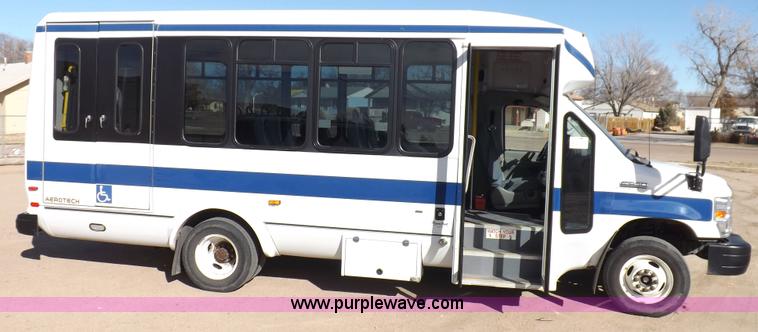 image for item K3149 2008 Ford E450 Super Duty van