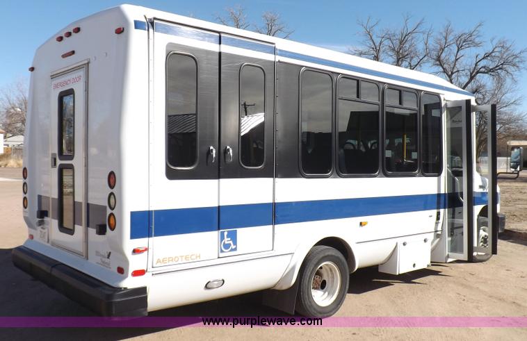 image for item K3149 2008 Ford E450 Super Duty van