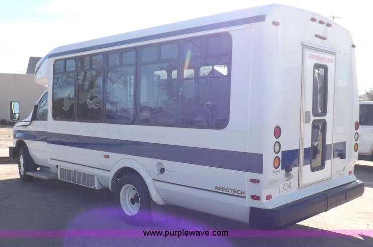 image for item K3149 2008 Ford E450 Super Duty van