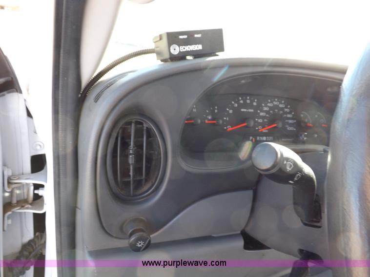 image for item K3149 2008 Ford E450 Super Duty van