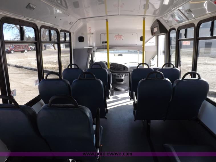 image for item K3149 2008 Ford E450 Super Duty van