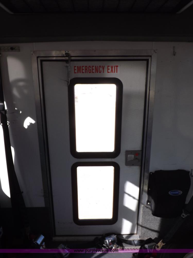 image for item K3149 2008 Ford E450 Super Duty van