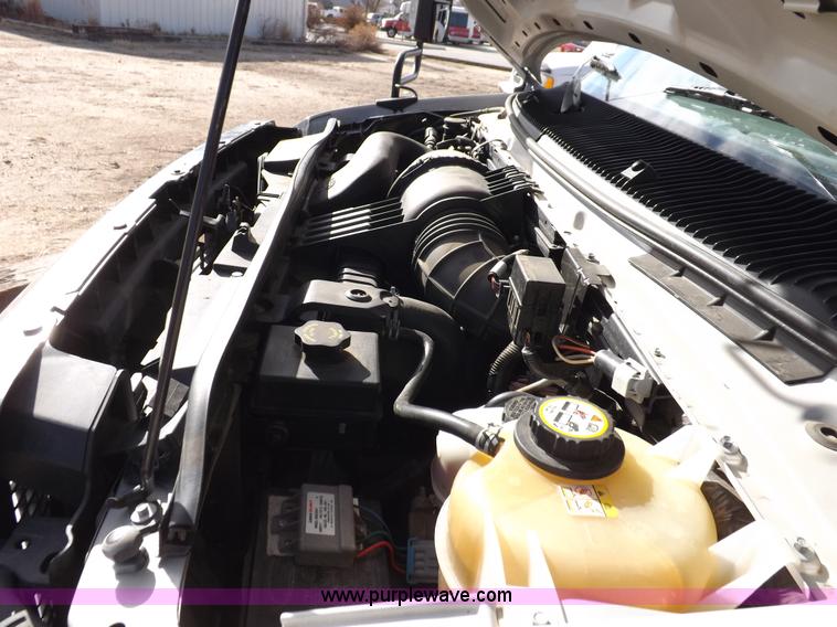 image for item K3149 2008 Ford E450 Super Duty van