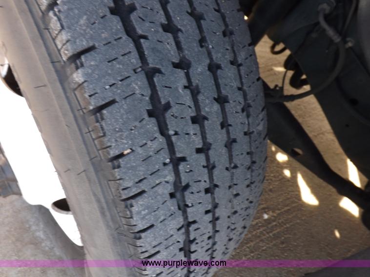 image for item K3149 2008 Ford E450 Super Duty van