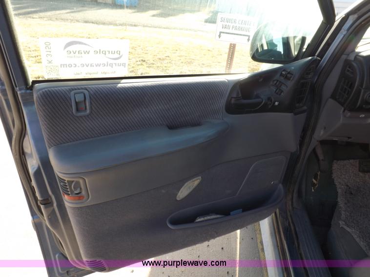 image for item K3150 1996 Dodge Grand Caravan LE