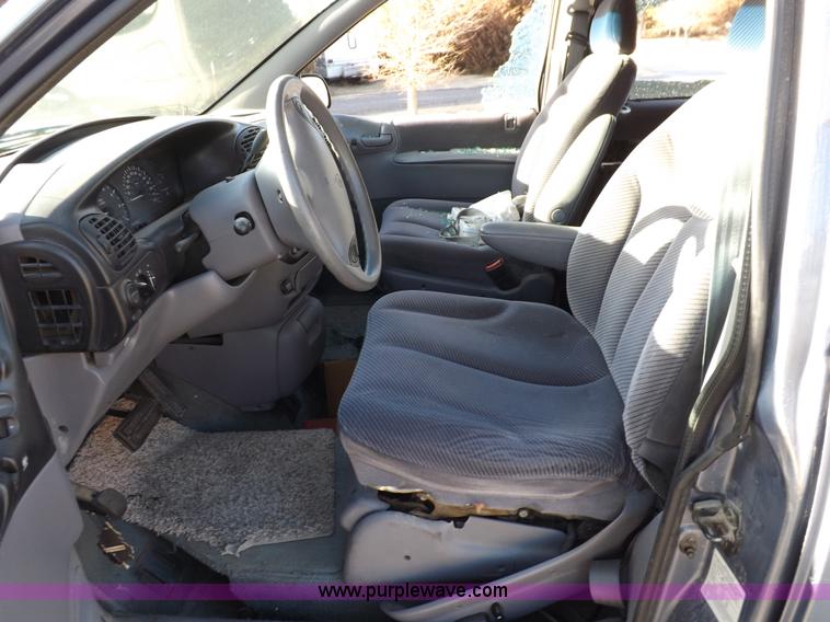 image for item K3150 1996 Dodge Grand Caravan LE