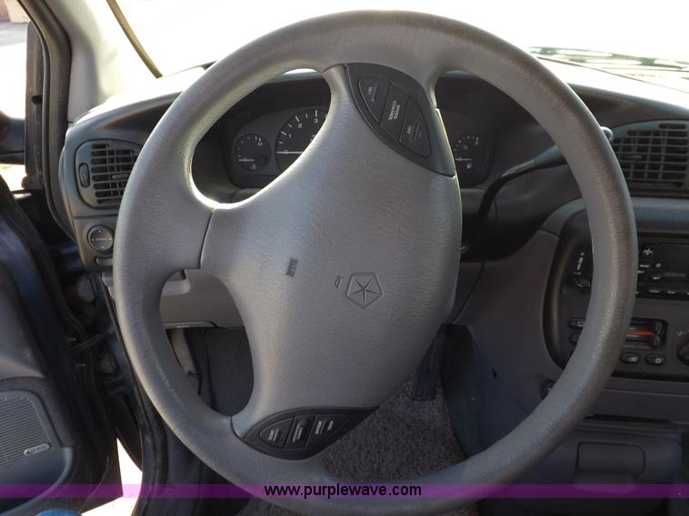 image for item K3150 1996 Dodge Grand Caravan LE