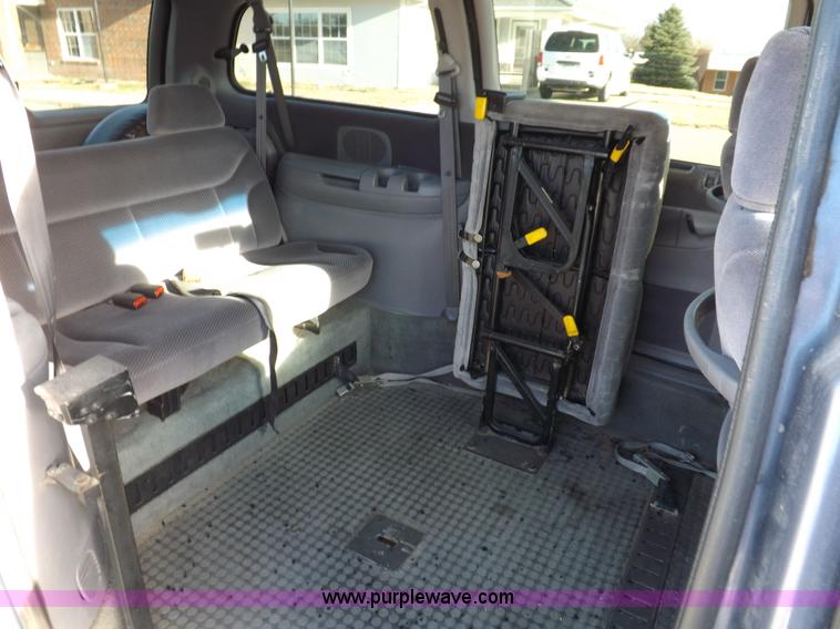 image for item K3150 1996 Dodge Grand Caravan LE