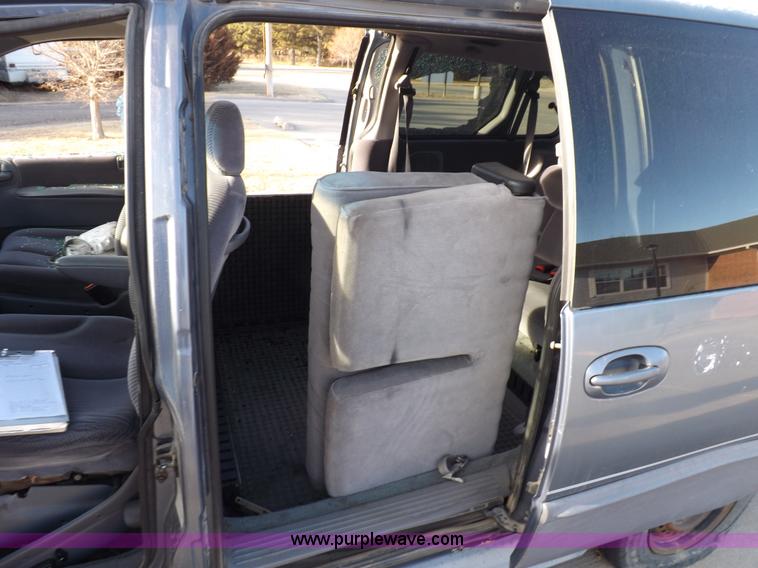 image for item K3150 1996 Dodge Grand Caravan LE