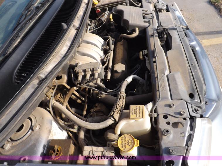 image for item K3150 1996 Dodge Grand Caravan LE