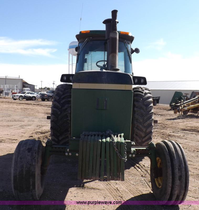 image for item K3161 1981 John Deere 4840 tractor