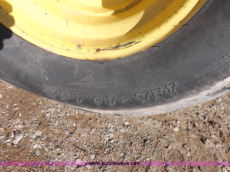 image for item K3161 1981 John Deere 4840 tractor