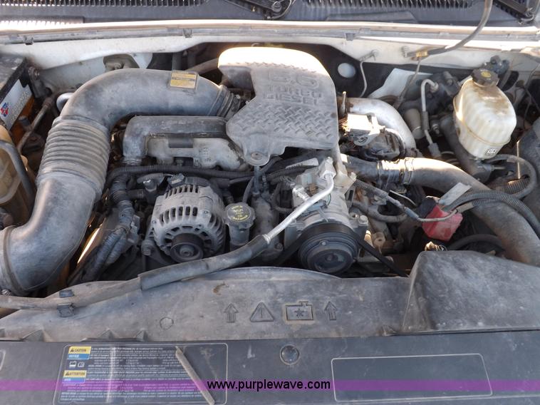 image for item K3164 2004 Chevrolet Silverado 2500HD pickup truck