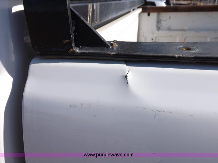 image for item K3164 2004 Chevrolet Silverado 2500HD pickup truck