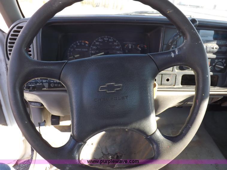 image for item K3172 1996 Chevrolet Cheyenne 2500 utility truck