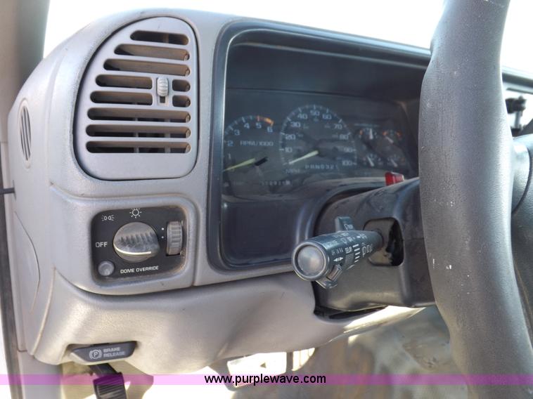 image for item K3172 1996 Chevrolet Cheyenne 2500 utility truck