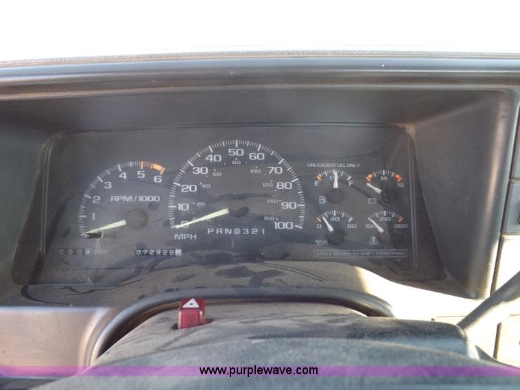 image for item K3172 1996 Chevrolet Cheyenne 2500 utility truck