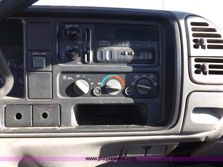 image for item K3172 1996 Chevrolet Cheyenne 2500 utility truck