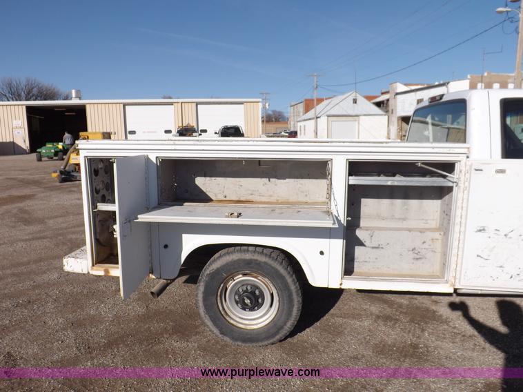 image for item K3172 1996 Chevrolet Cheyenne 2500 utility truck