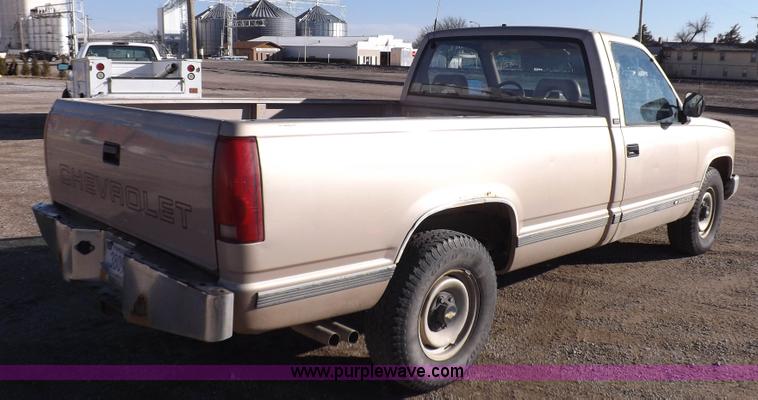 image for item K3173 1992 Chevrolet Cheyenne 2500 pickup truck