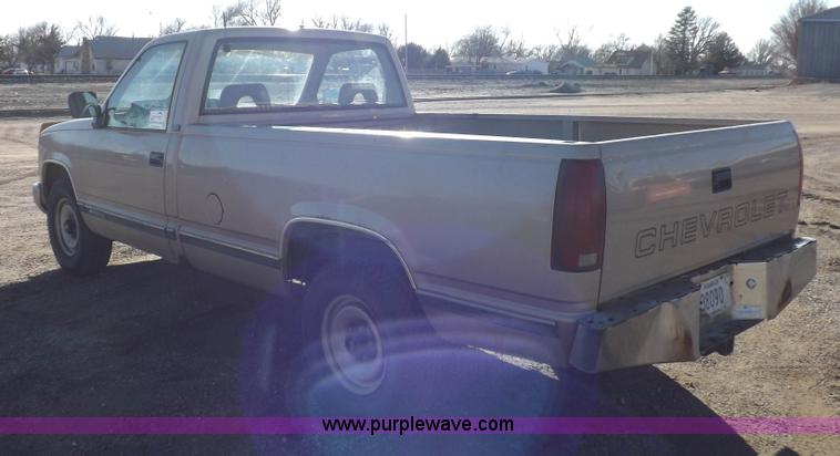 image for item K3173 1992 Chevrolet Cheyenne 2500 pickup truck