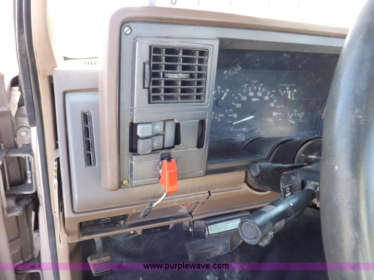 image for item K3173 1992 Chevrolet Cheyenne 2500 pickup truck