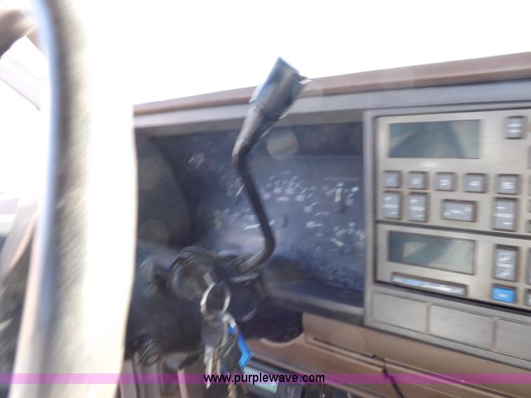 image for item K3173 1992 Chevrolet Cheyenne 2500 pickup truck