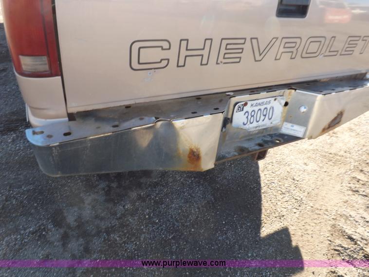 image for item K3173 1992 Chevrolet Cheyenne 2500 pickup truck