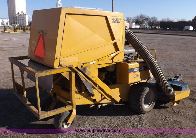 image for item K3174 Hustler 4300 ZTR lawn mower