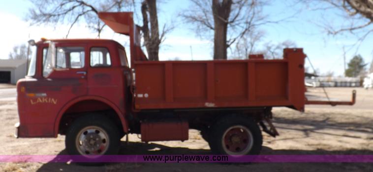 image for item K3190 1970 Ford 600 dump truck