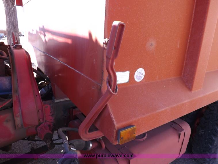 image for item K3190 1970 Ford 600 dump truck