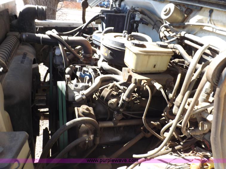 image for item K3191 1986 Ford F600 dump truck