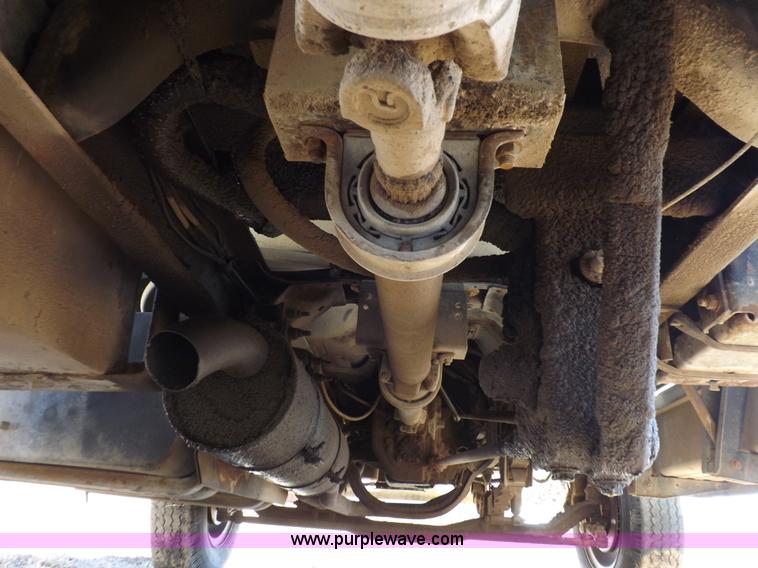 image for item K3191 1986 Ford F600 dump truck