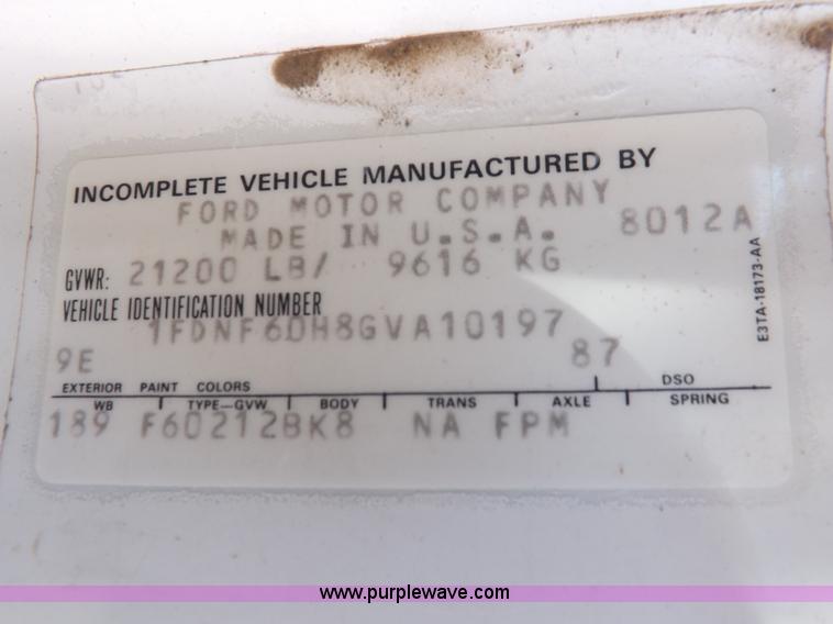 image for item K3191 1986 Ford F600 dump truck