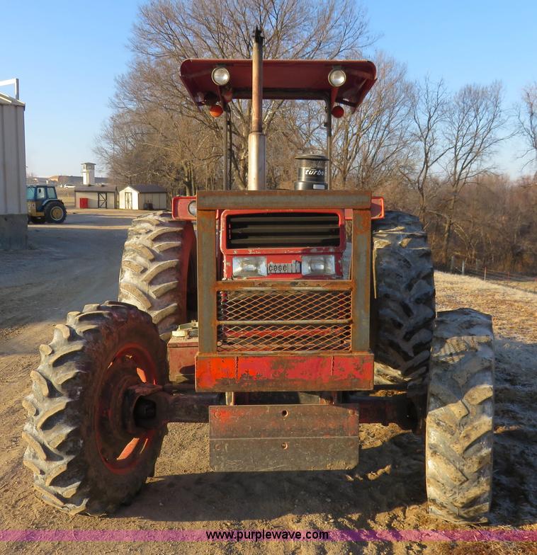 image for item K7077 1988 Case IH 885 MFWD tractor