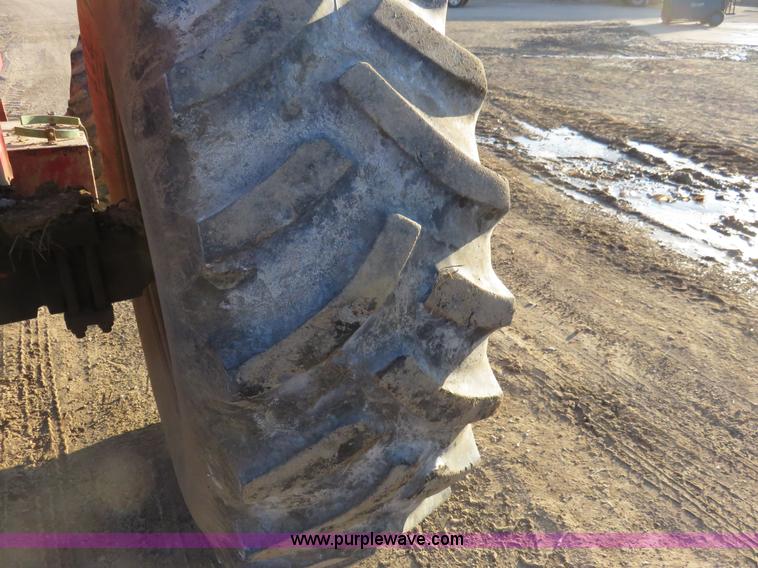 image for item K7077 1988 Case IH 885 MFWD tractor