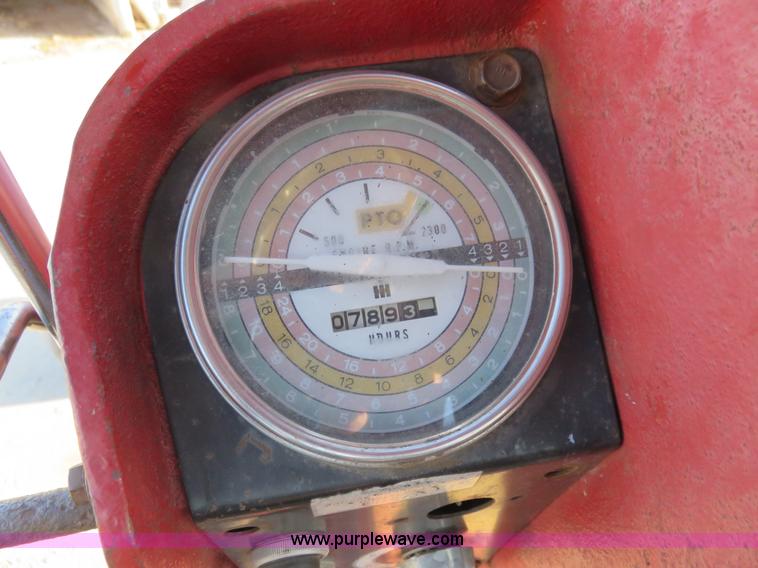 image for item K7078 1969 International Farmall 756 tractor