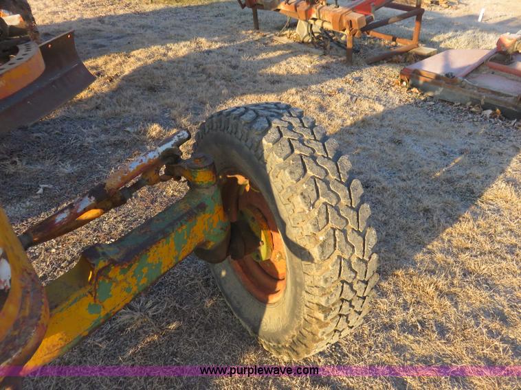 image for item K7082 Allis Chalmers D motor grader