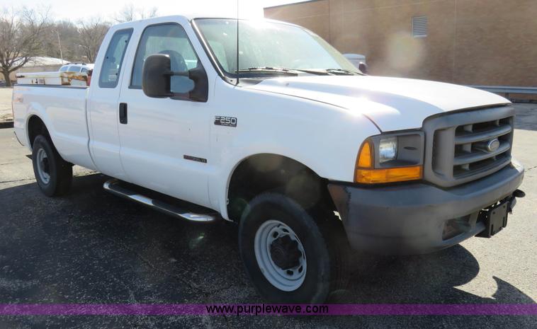 image for item K7188 1999 Ford F250 Super Duty XL SuperCab pickup truck