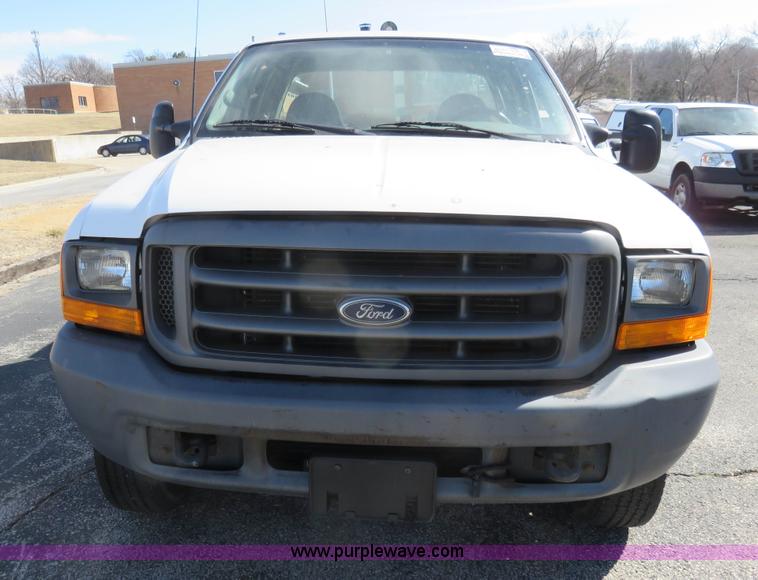 image for item K7188 1999 Ford F250 Super Duty XL SuperCab pickup truck