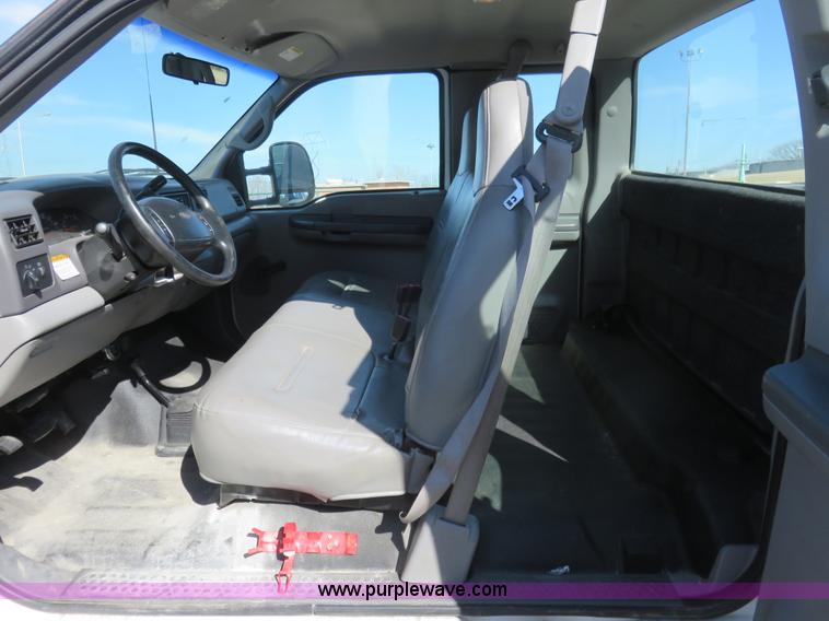 image for item K7188 1999 Ford F250 Super Duty XL SuperCab pickup truck