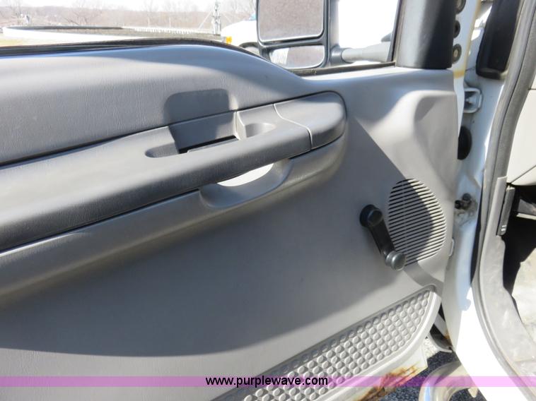 image for item K7188 1999 Ford F250 Super Duty XL SuperCab pickup truck