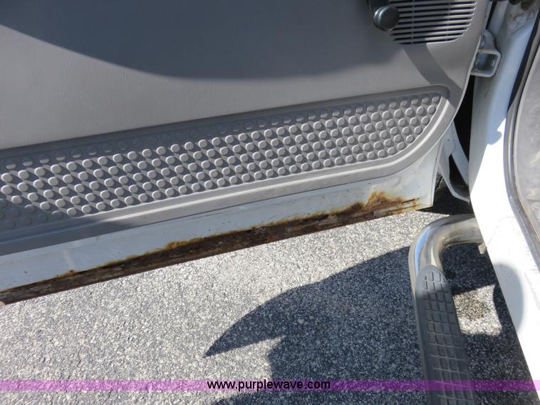 image for item K7188 1999 Ford F250 Super Duty XL SuperCab pickup truck