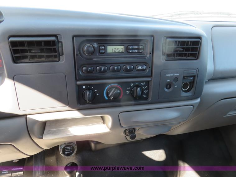 image for item K7188 1999 Ford F250 Super Duty XL SuperCab pickup truck