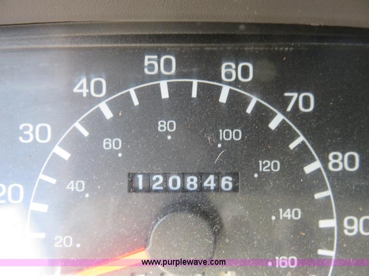 image for item K7188 1999 Ford F250 Super Duty XL SuperCab pickup truck