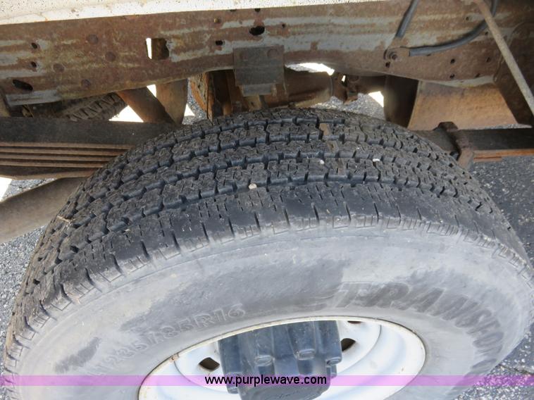 image for item K7188 1999 Ford F250 Super Duty XL SuperCab pickup truck