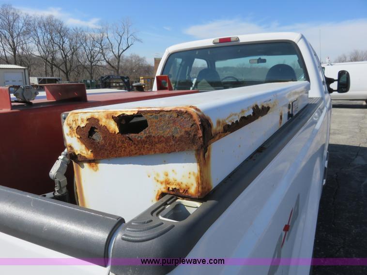 image for item K7188 1999 Ford F250 Super Duty XL SuperCab pickup truck