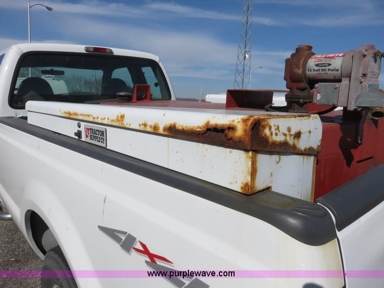 image for item K7188 1999 Ford F250 Super Duty XL SuperCab pickup truck