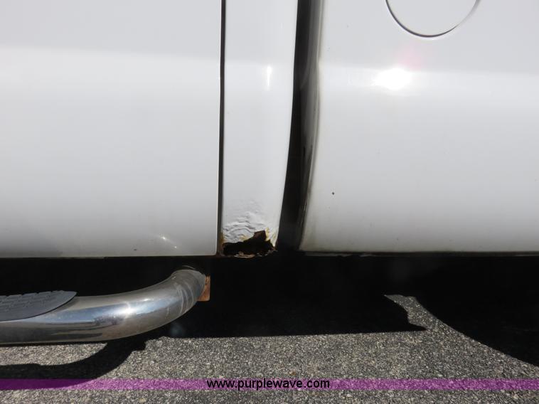 image for item K7188 1999 Ford F250 Super Duty XL SuperCab pickup truck