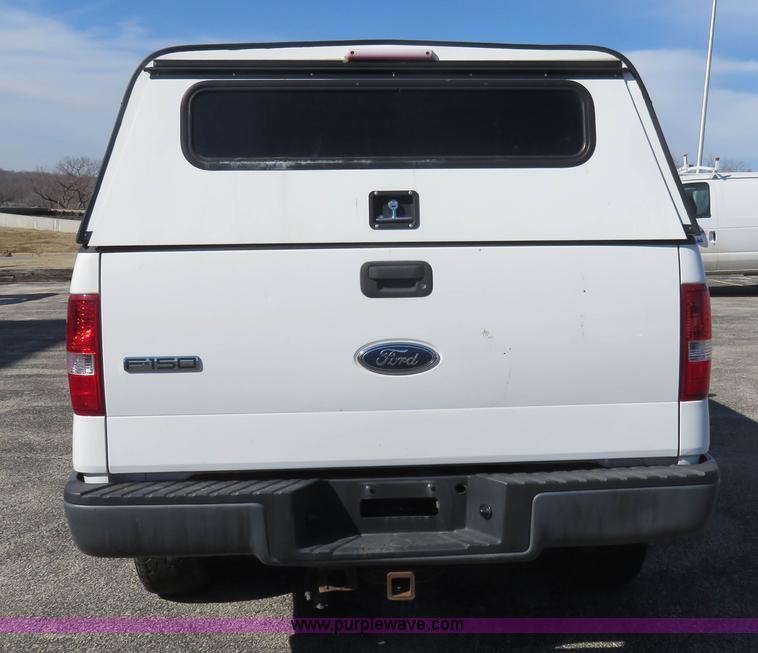 image for item K7189 2005 Ford F150 SuperCab pickup truck